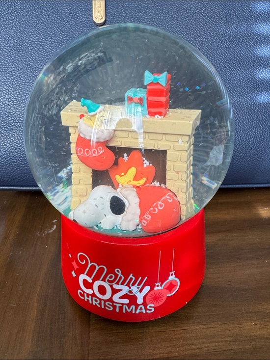 Peanuts Other - Peanuts Snoopy "Merry Cozy Christmas" Musical Snow Globe